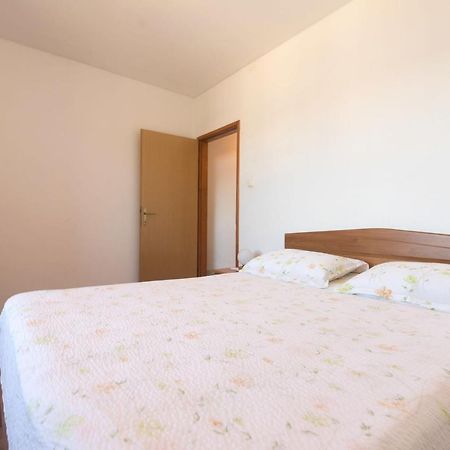 וויס Apartments Jaksa מראה חיצוני תמונה
