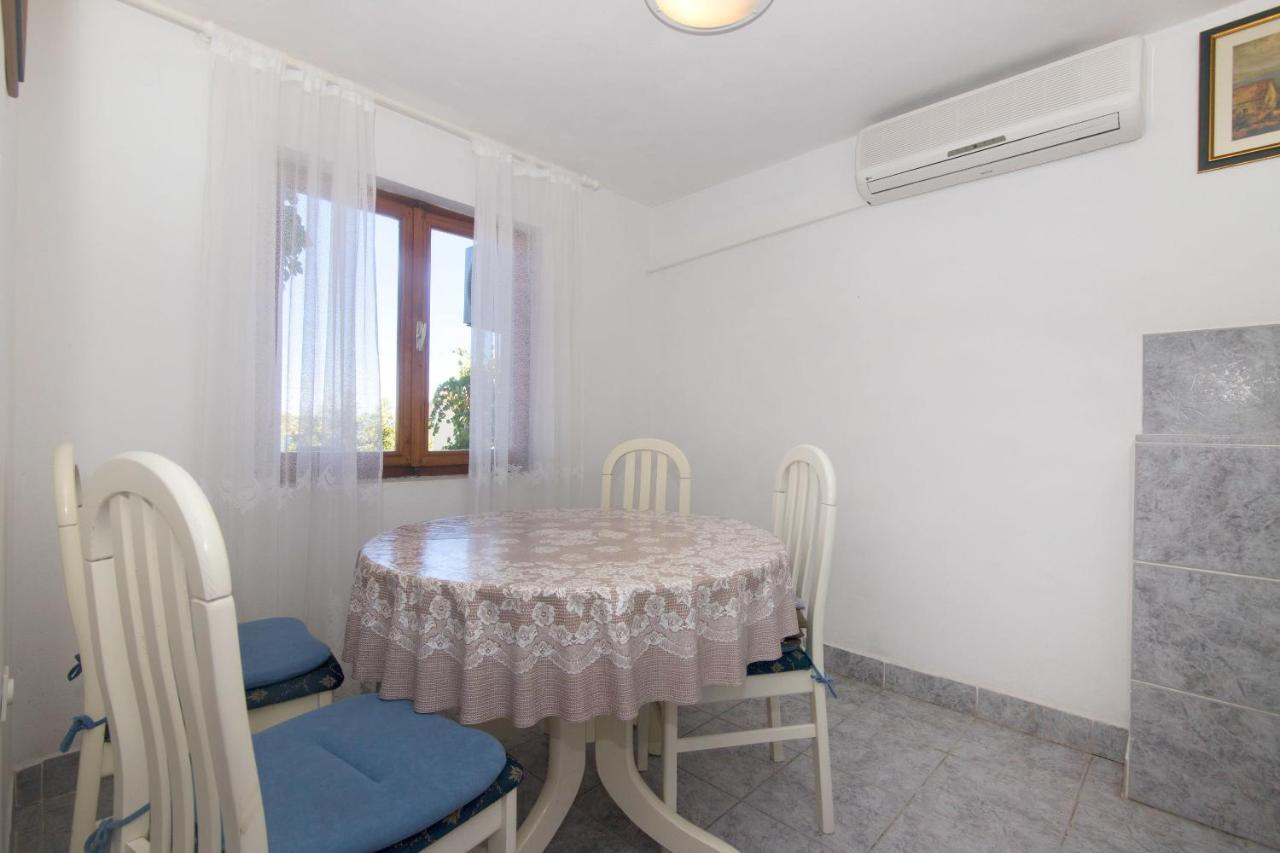 וויס Apartments Jaksa מראה חיצוני תמונה