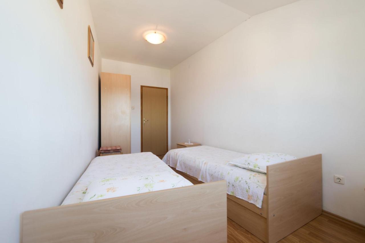 וויס Apartments Jaksa מראה חיצוני תמונה