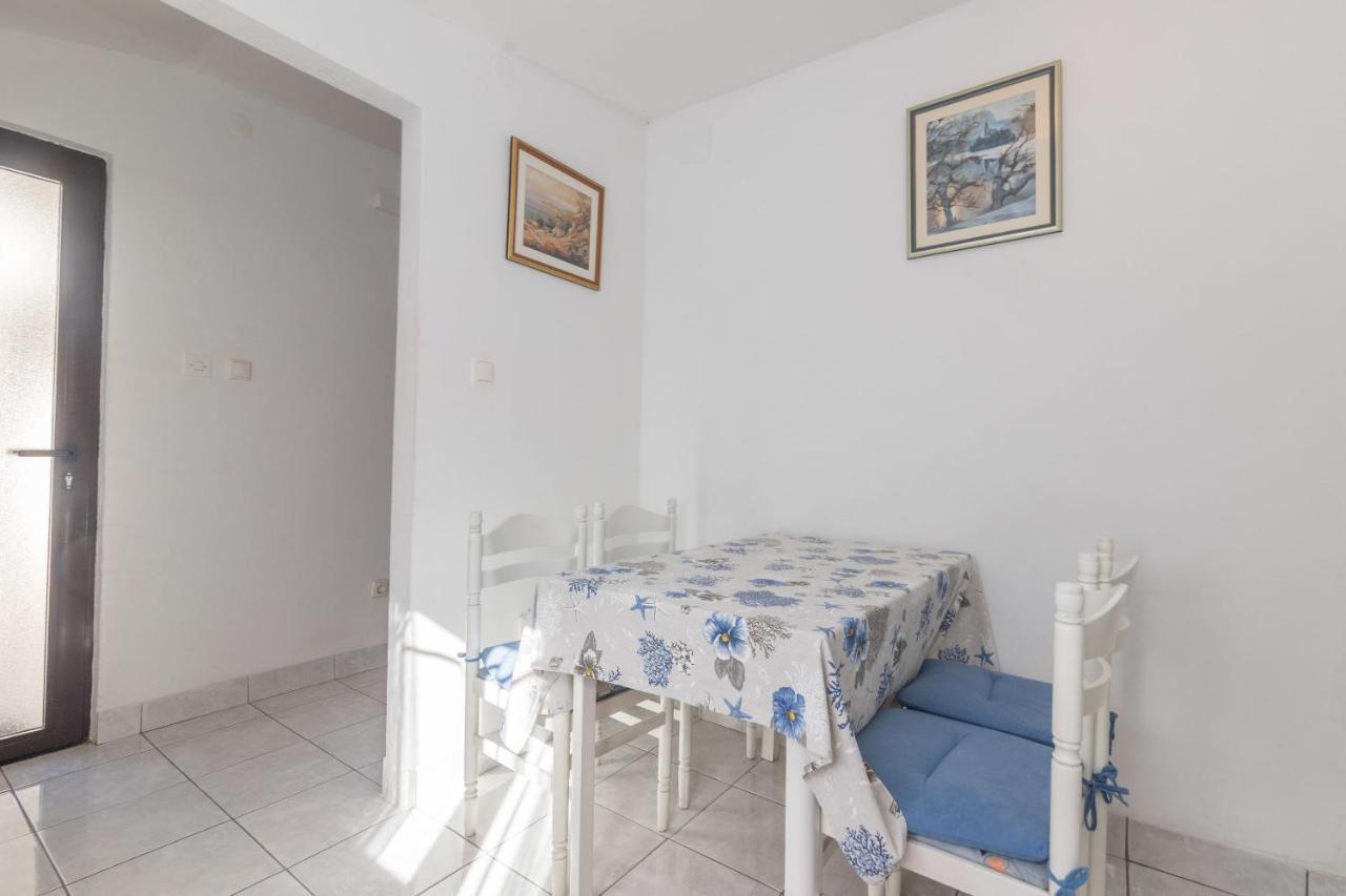 וויס Apartments Jaksa מראה חיצוני תמונה