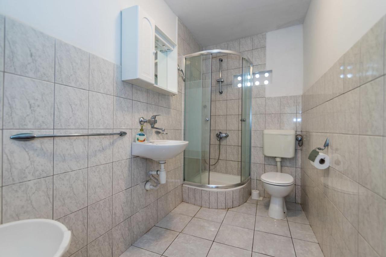וויס Apartments Jaksa מראה חיצוני תמונה