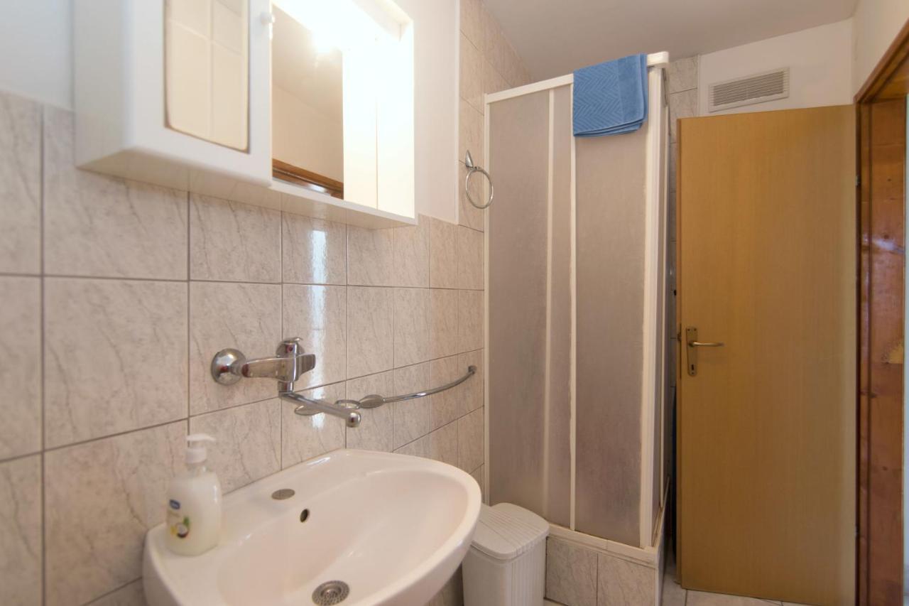 וויס Apartments Jaksa מראה חיצוני תמונה