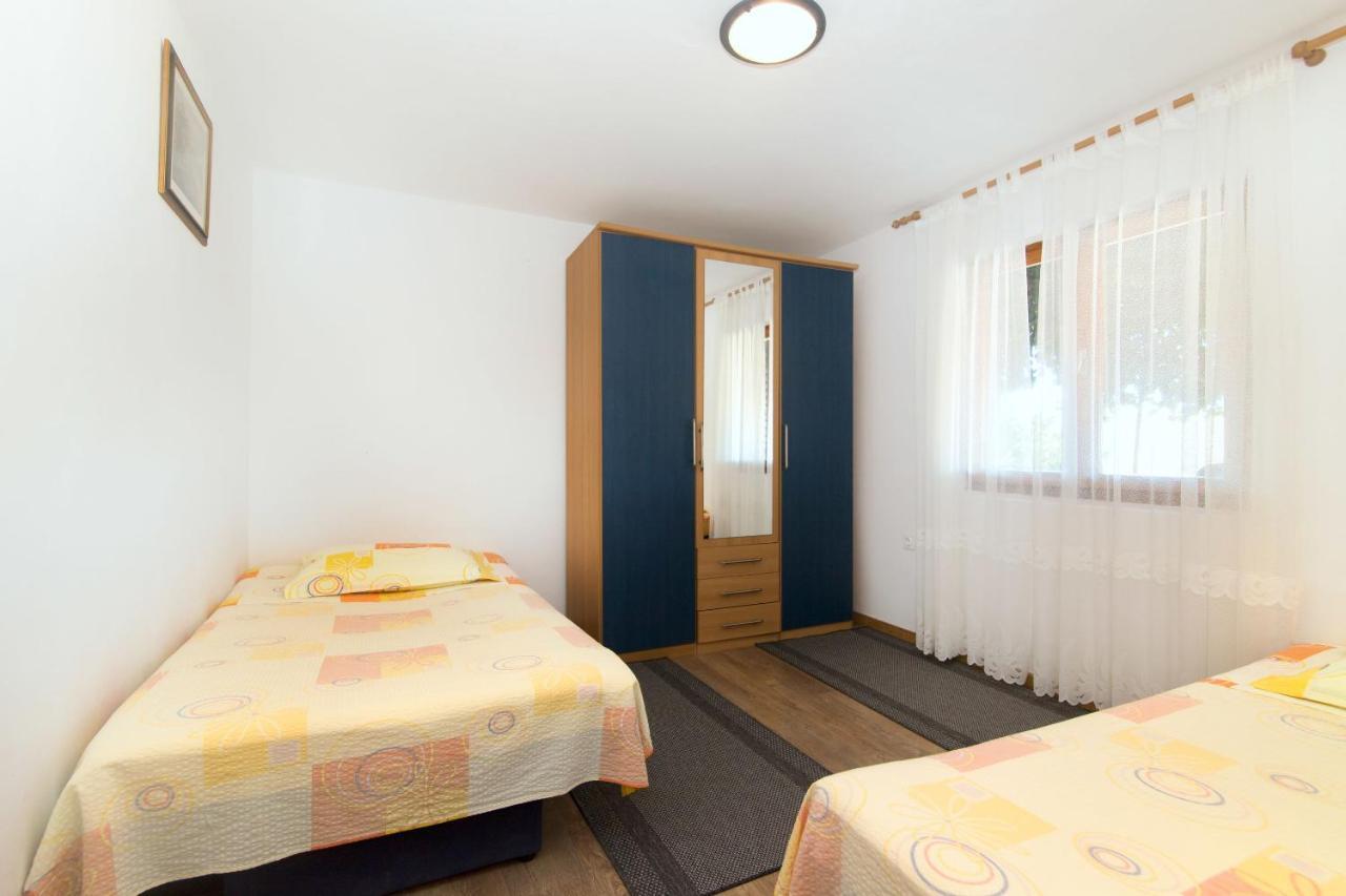 וויס Apartments Jaksa מראה חיצוני תמונה