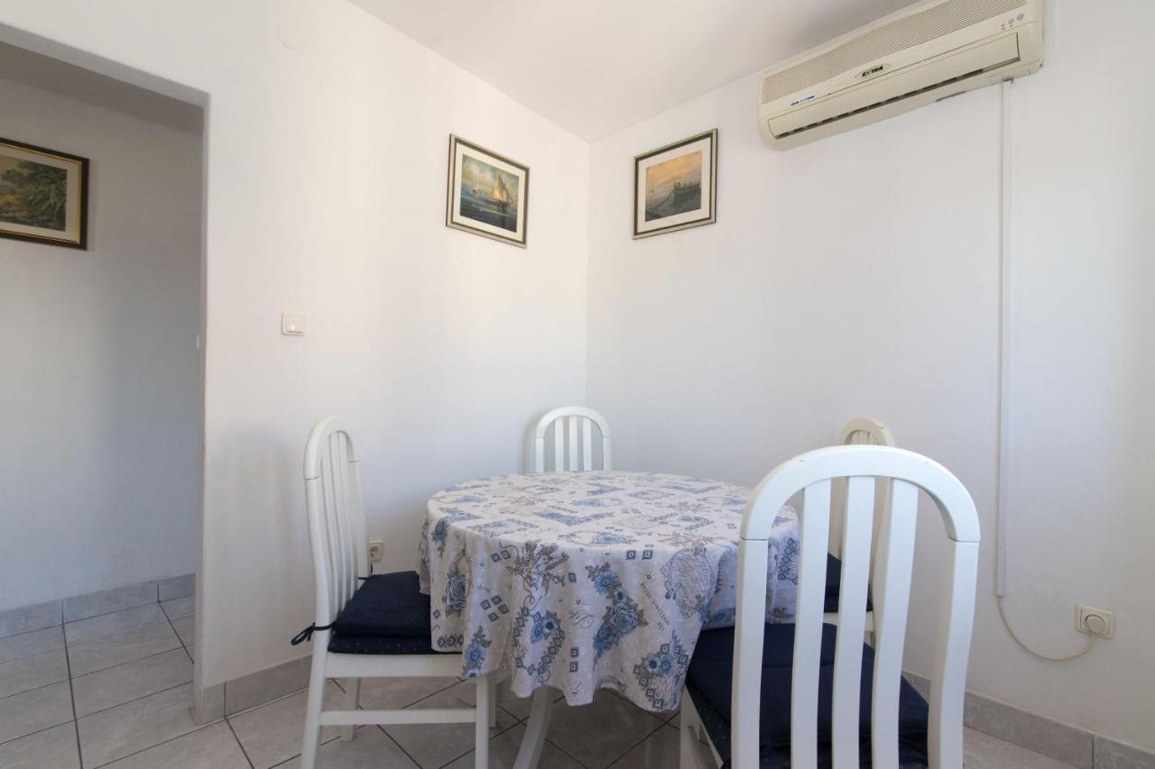 וויס Apartments Jaksa מראה חיצוני תמונה