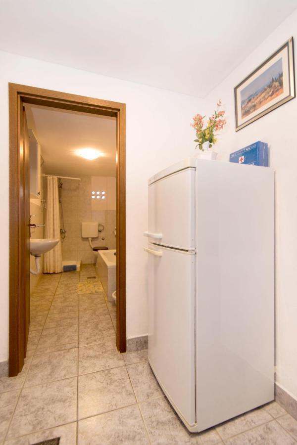 וויס Apartments Jaksa מראה חיצוני תמונה